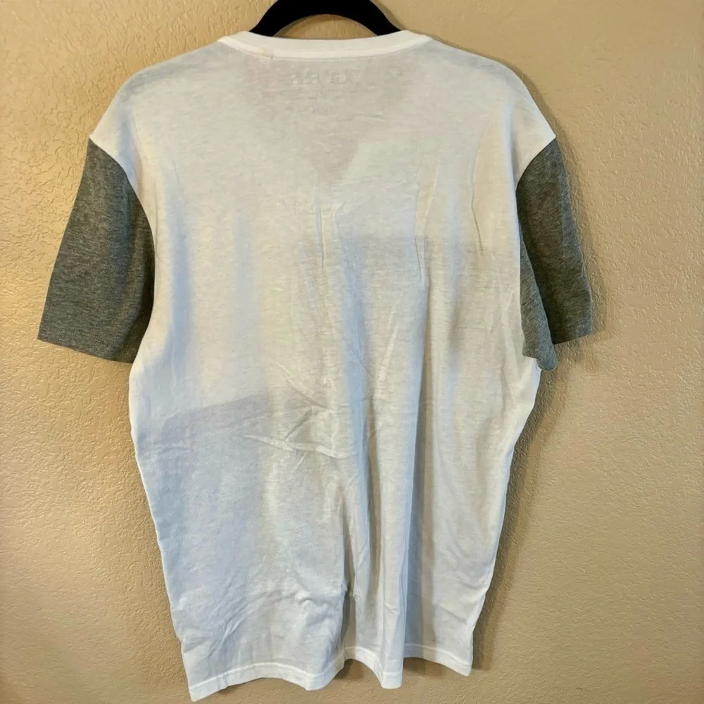 Guess Men’s Shirt Medium White Black Grey ColorBlock Short Sleeves V-Neck Y2K - Picture 4 of 10